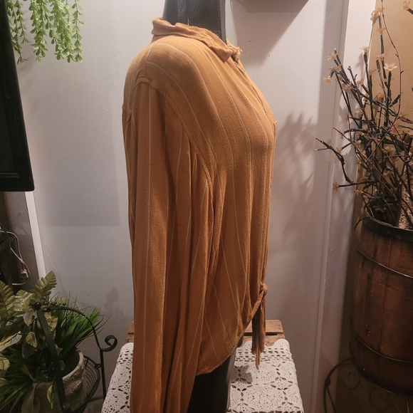 American Eagle Long Sleeve Shirt in Yellow with White Stripes M - Picture 4 of 7